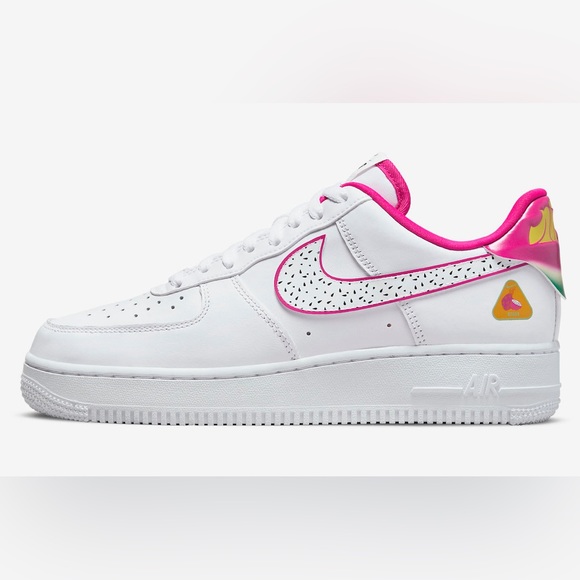 NWT Nike Air Force 1 Dragon Fruit Sneakers + BONUS knit, produce bag! Size 12 w - Picture 5 of 16